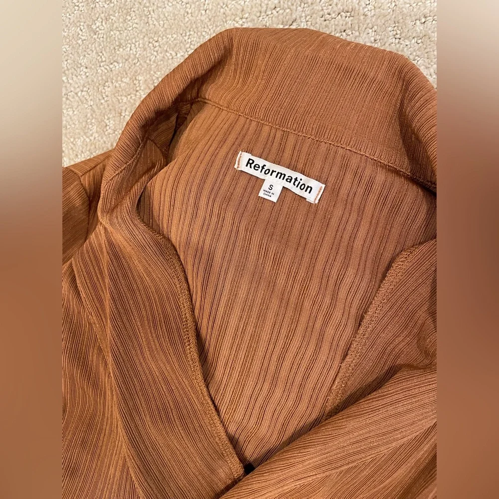 Reformation | Thomas Caramel Ribbed Collared Top - Picture 3 of 4